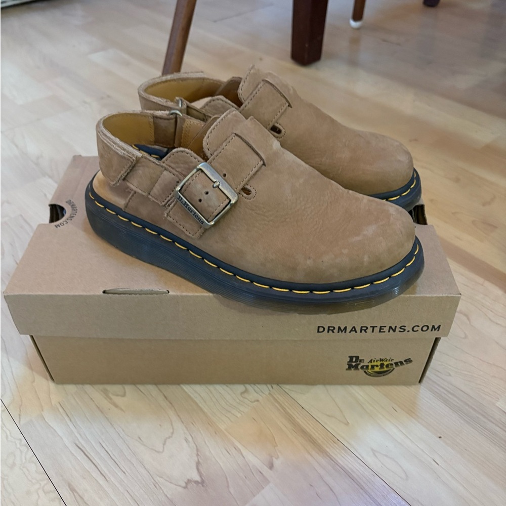 Dr. Martens Jorge nubuck mules